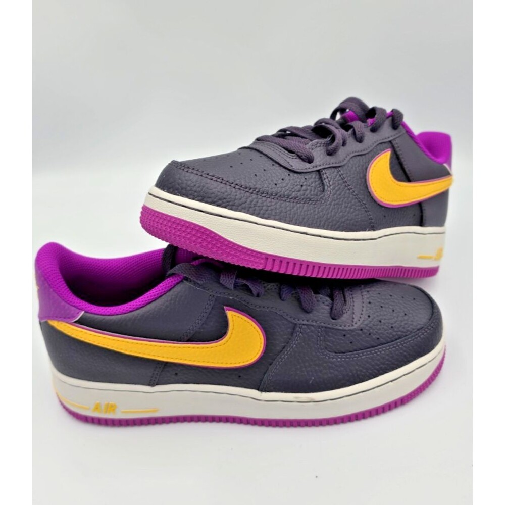 NIKE AIR FORCE 1 LOW GS LAKERS 4Y 5.5W PURPLE GOLD DX5805-500 SNEAKERS